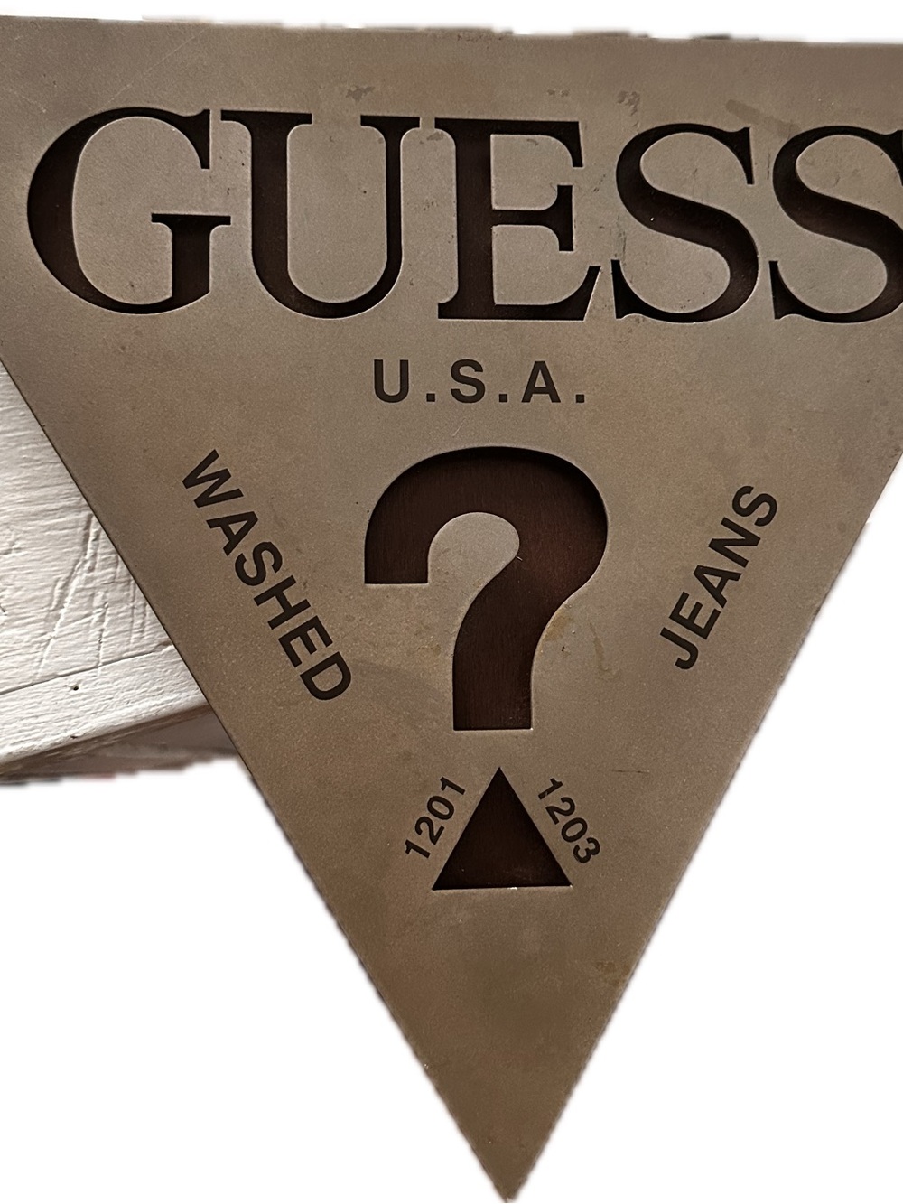 GUESS  Logo Sign- Brown